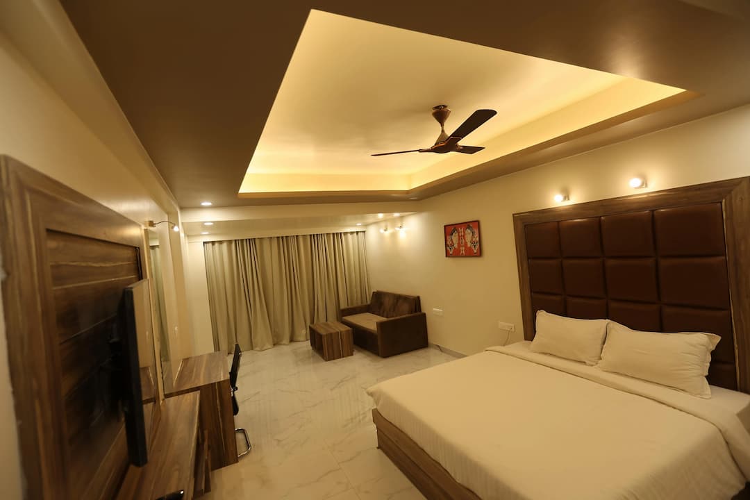 Alwar Motel & Resort