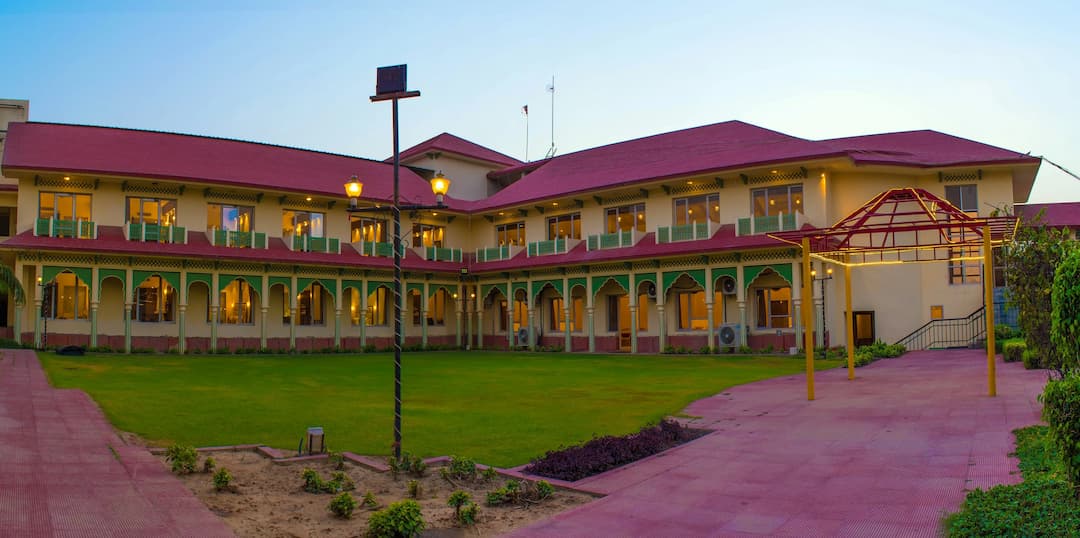 Shiva Oasis Resort